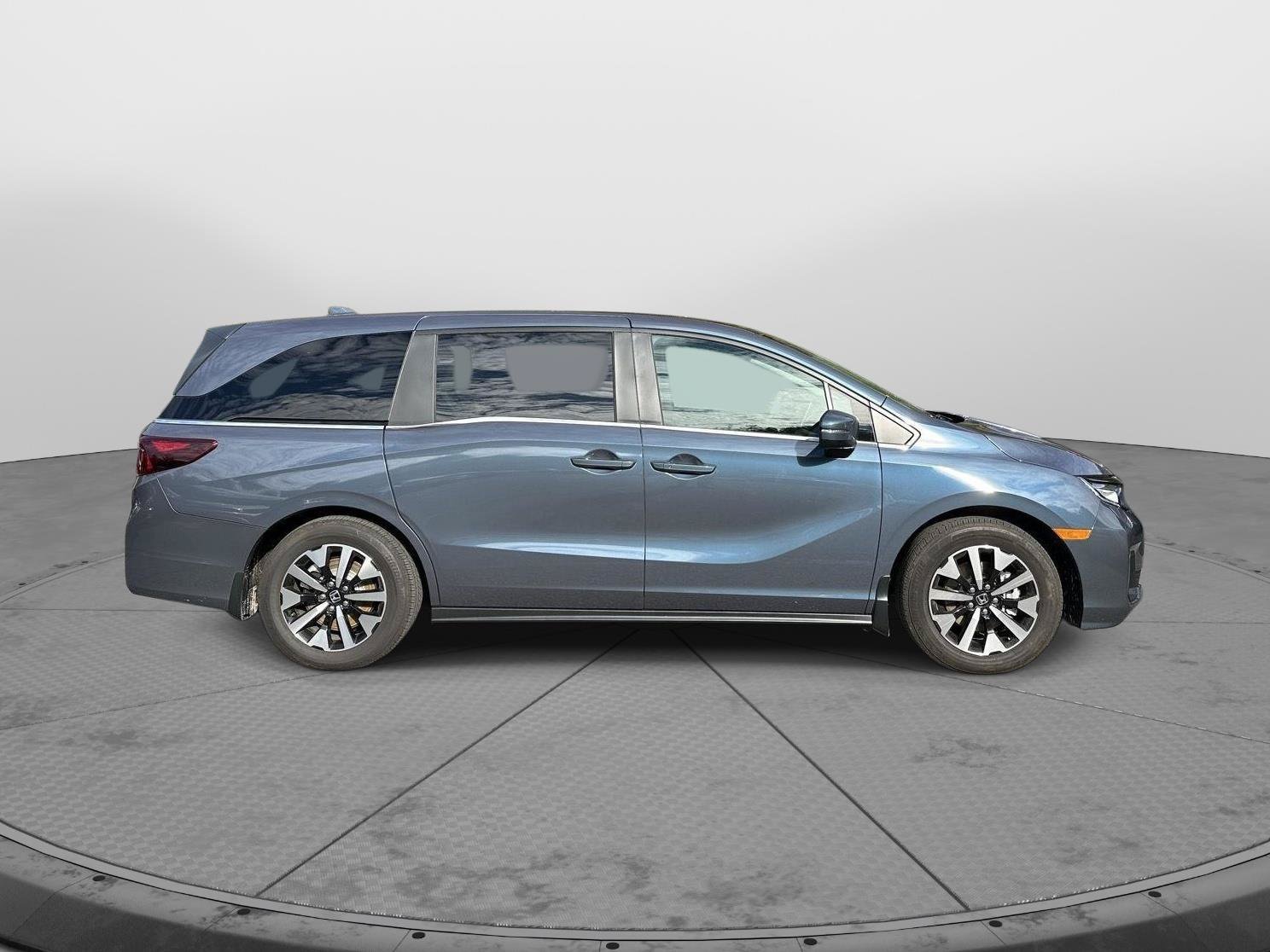 Used 2026 Honda Odyssey EX-L image 2