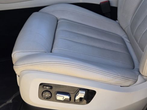 Used 2022 BMW X5 xDrive40i w/ M Sport Package image 28