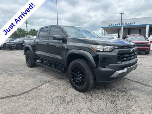 Used 2024 Chevrolet Colorado Trail Boss w/ Advanced Trailering Package AWD/4WD image 1