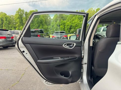 Used 2017 Nissan Sentra SV w/ Style Package FWD image 11