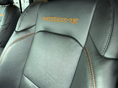 Used 2021 Jeep Gladiator Mojave image 23