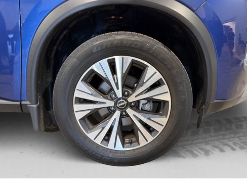 Used 2023 Nissan Rogue SV AWD/4WD image 48