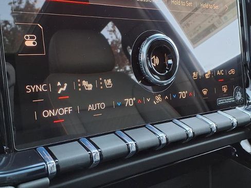 New 2026 GMC Yukon XL AT4 w/ AT4 Premium Package image 8