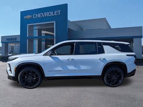 New 2026 Chevrolet Traverse RS w/ LPO, Floor Liner Package image 7