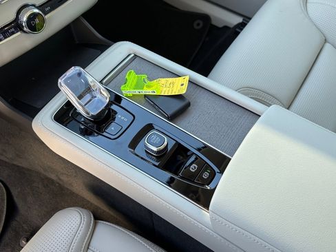 New 2026 Volvo XC90 B6 Ultra w/ Lounge Package image 11