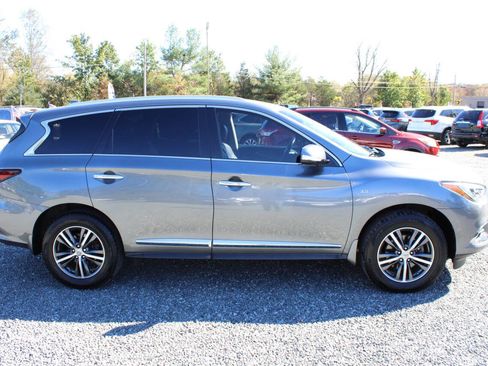 Used 2019 INFINITI QX60 Luxe w/ Essential Package image 6