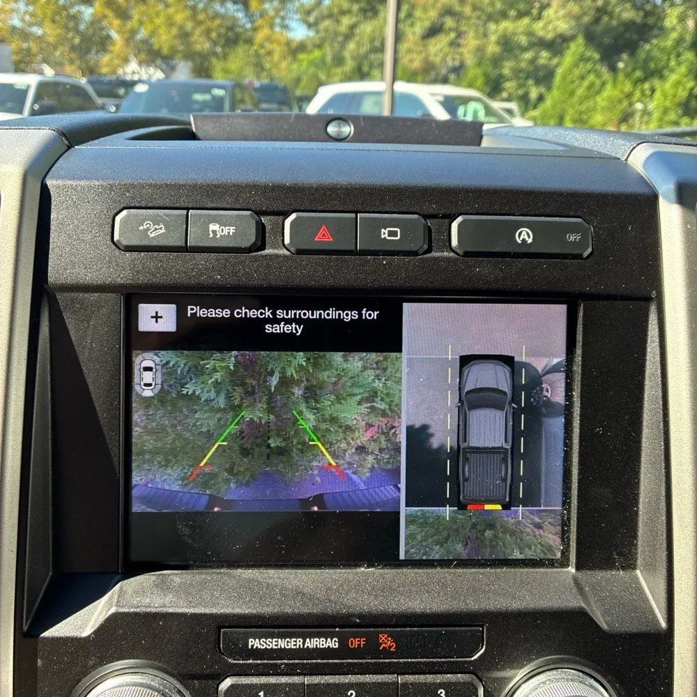 Used 2019 Ford F150 Lariat w/ Equipment Group 502A Luxury AWD/4WD image 17