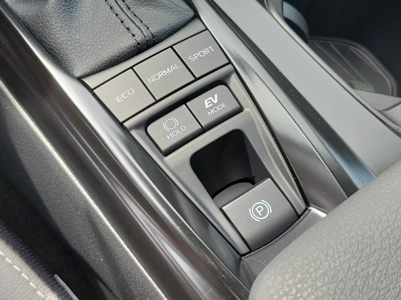 Used 2026 Toyota Camry SE w/ Multimedia Upgrade Package FWD image 29