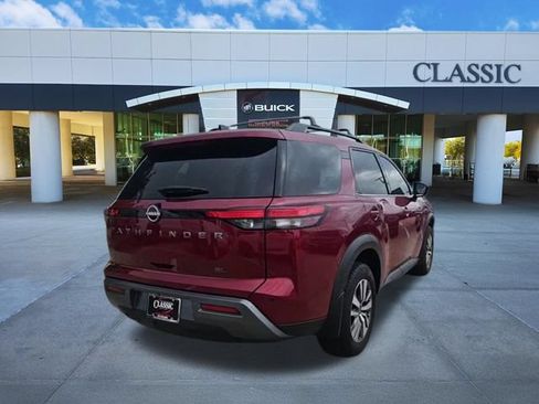 Used 2026 Nissan Pathfinder SL FWD image 8