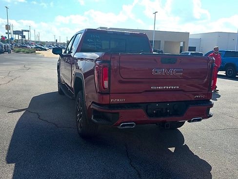 Used 2024 GMC Sierra 1500 AT4 w/ Technology Package AWD/4WD image 12