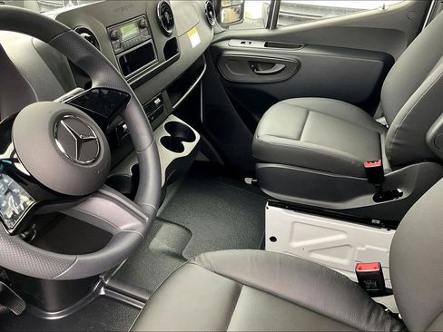 New 2026 Mercedes-Benz Sprinter 2500 image 7