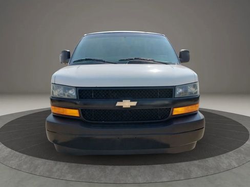 Used 2019 Chevrolet Express 3500 Extended w/ Driver Convenience Package image 19