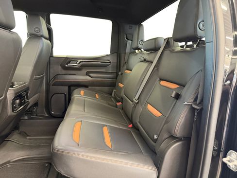 Used 2023 GMC Sierra 1500 AT4 w/ Technology Package image 10