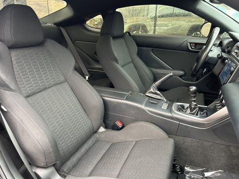 Used 2022 Toyota GR86 image 10