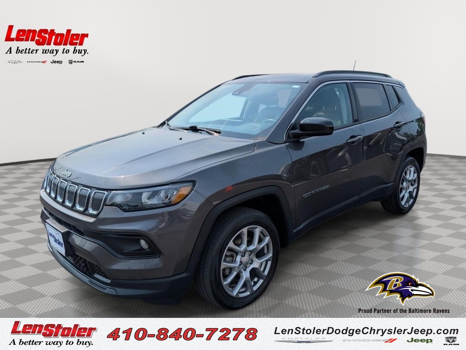 Used 2022 Jeep Compass Latitude w/ Sun and Sound Group AWD/4WD image 1