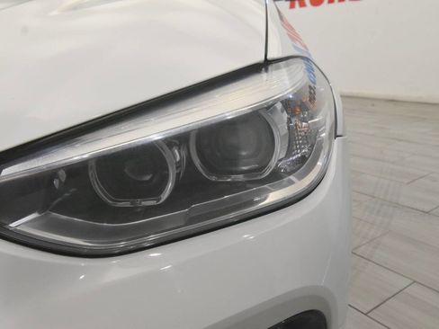 Used 2021 BMW X4 xDrive30i w/ M Sport Package image 9