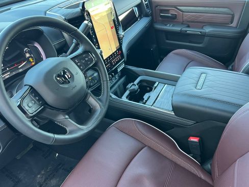 New 2026 RAM 2500 Limited AWD/4WD image 9