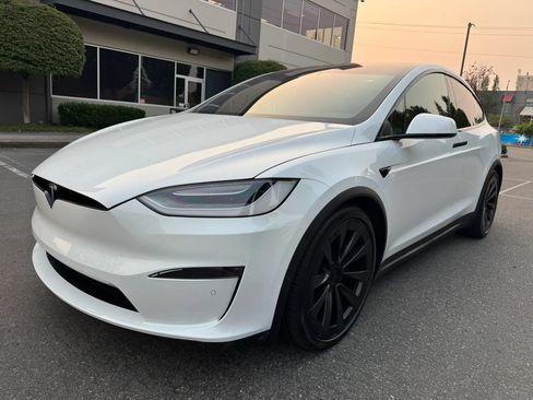 Used 2023 Tesla Model X AWD/4WD image 4