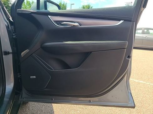 Used 2022 Cadillac XT5 Luxury w/ LPO, Floor Liner Package AWD/4WD image 28