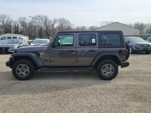 Used 2022 Jeep Wrangler Unlimited Sport image 7