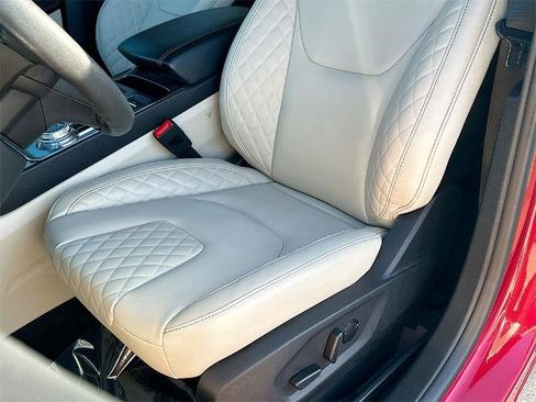 Certified 2024 Ford Edge Titanium image 18