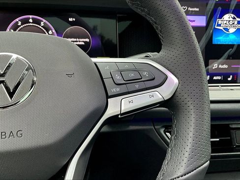 New 2026 Volkswagen Tiguan SE R-Line image 10