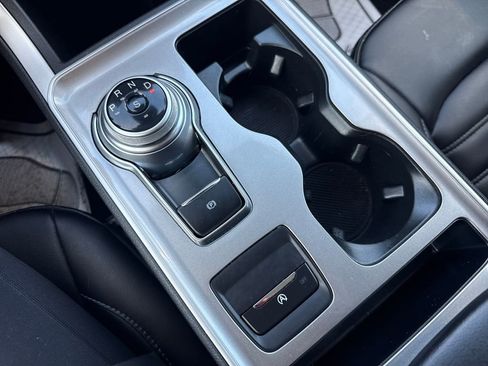 Used 2024 Ford Edge SEL w/ Convenience Package image 34