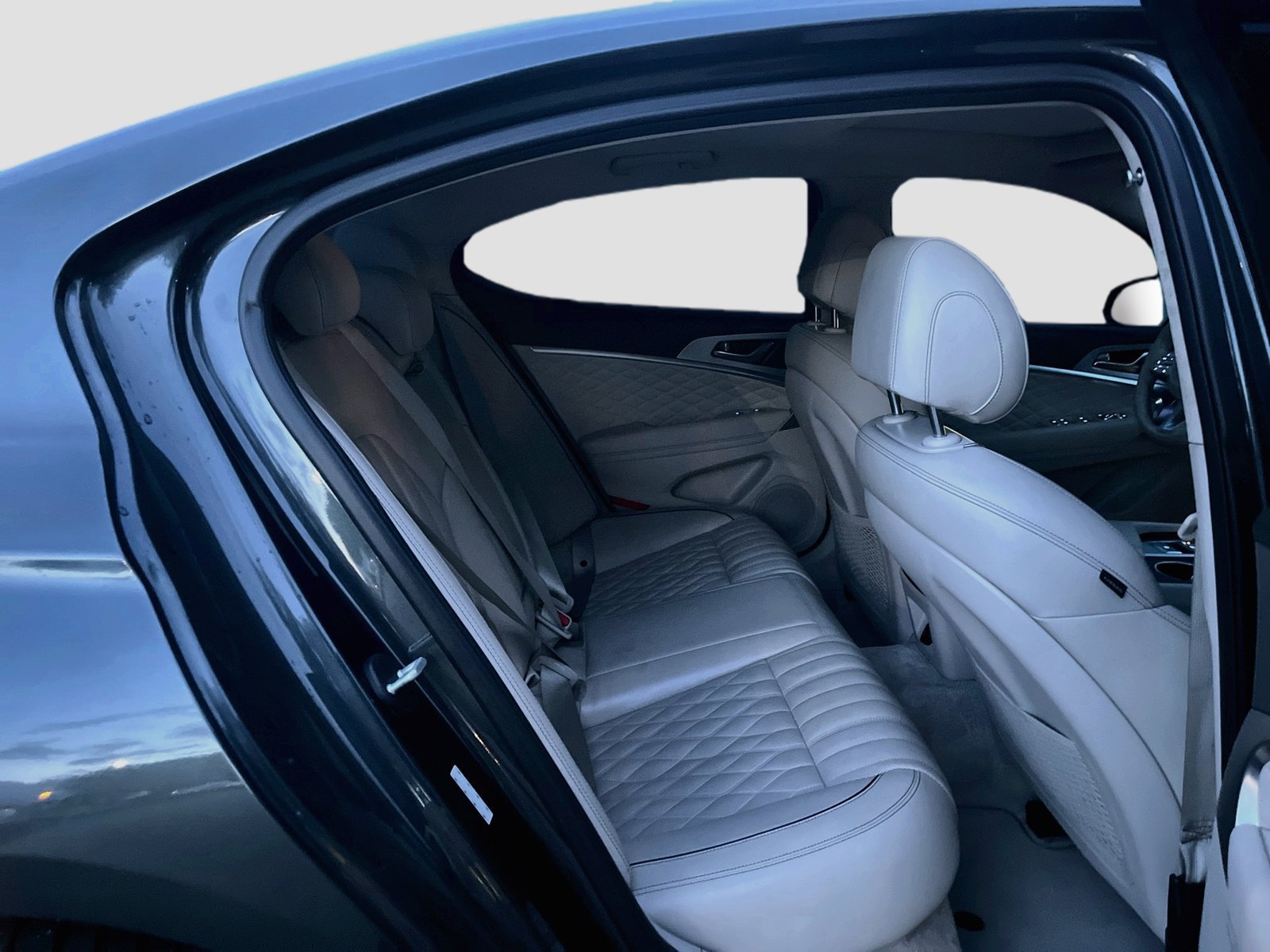 Used 2019 Genesis G70 3.3T Design RWD image 29