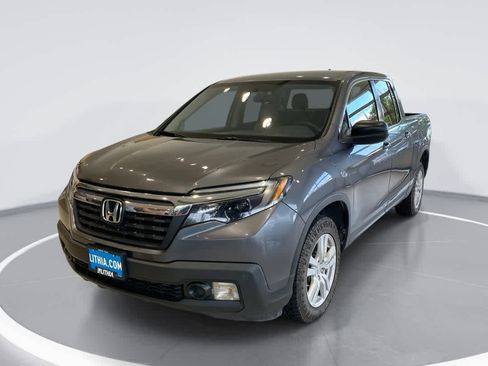 Used 2017 Honda Ridgeline RT image 1