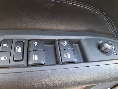 New 2026 Jeep Compass Latitude image 24