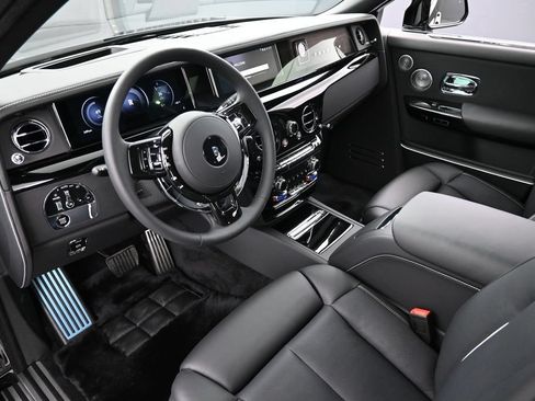 New 2027 Rolls-Royce Phantom Extended Wheelbase RWD image 4