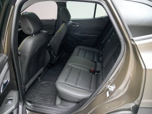 Used 2024 Chevrolet Trax ACTIV w/ Sunroof Package FWD image 25