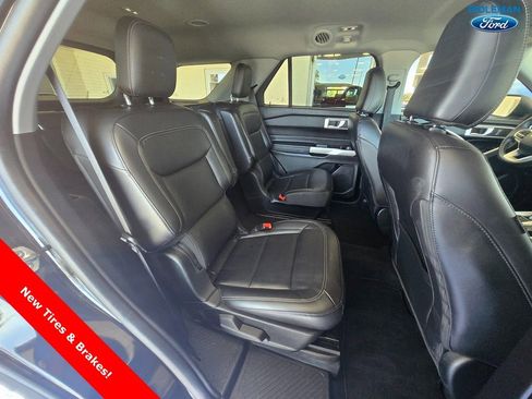 Used 2022 Ford Explorer XLT w/ Equipment Group 202A image 26