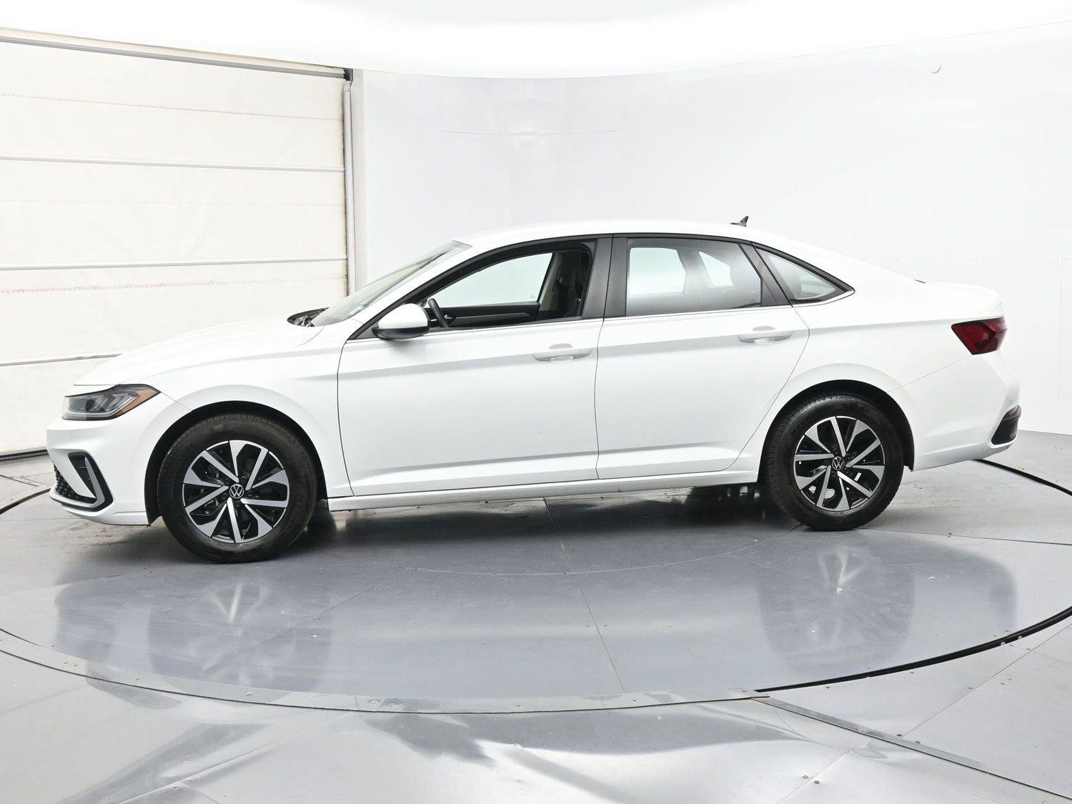 Used 2025 Volkswagen Jetta S FWD image 19