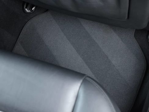 Used 2003 BMW M5 image 76