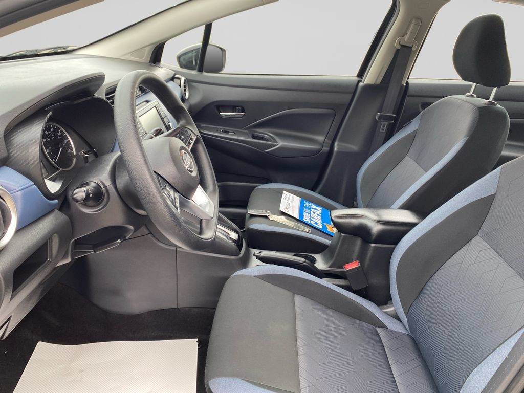 Used 2025 Nissan Versa SV FWD image 20
