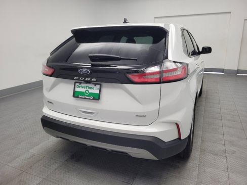 Used 2024 Ford Edge SEL image 7