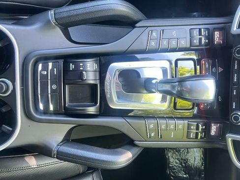 Used 2017 Porsche Cayenne AWD/4WD image 24