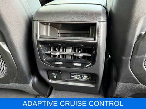 Used 2023 Jeep Grand Cherokee Altitude image 19