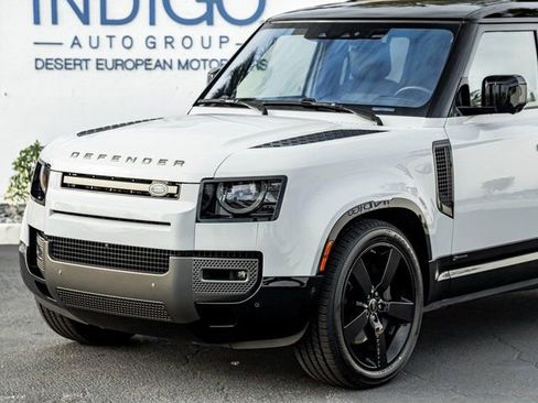 Used 2021 Land Rover Defender 110 X-Dynamic HSE image 2