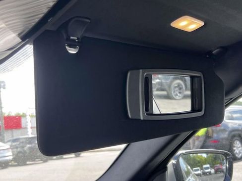 Used 2022 BMW 530e w/ Premium Package image 40