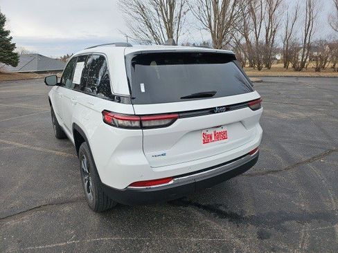 Used 2022 Jeep Grand Cherokee Limited 4xe w/ Luxury Tech Group II image 3