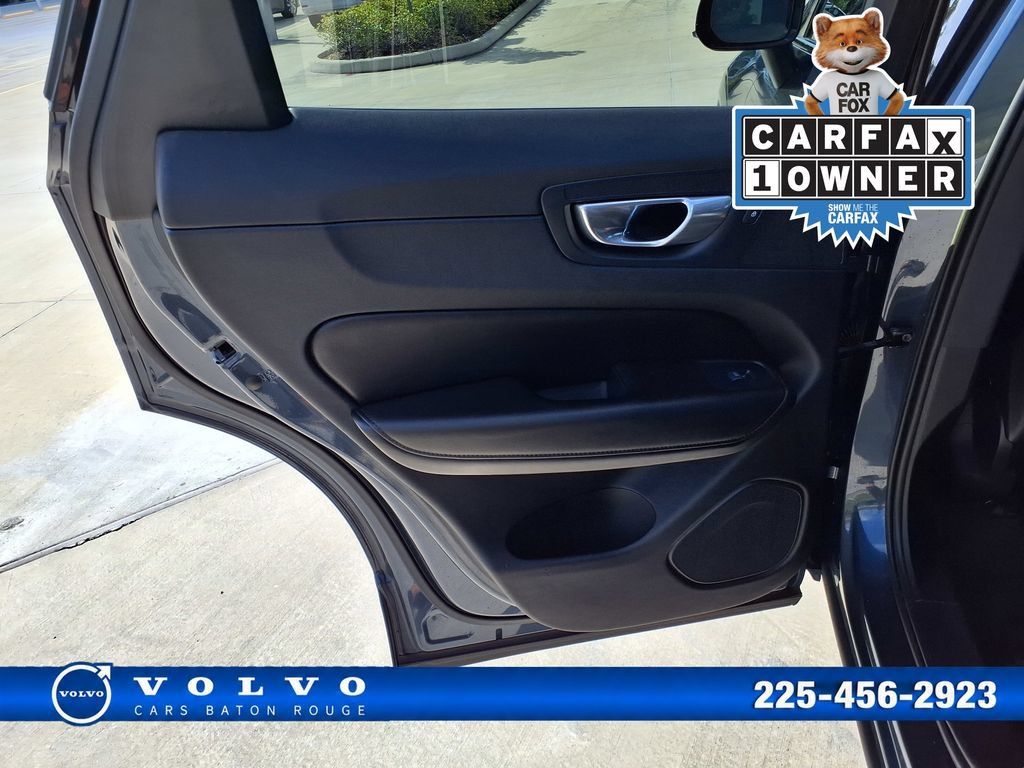 Certified 2023 Volvo XC60 B5 Plus w/ Climate Package AWD/4WD image 15