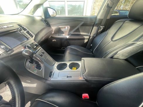 Used 2014 Toyota Venza XLE image 14
