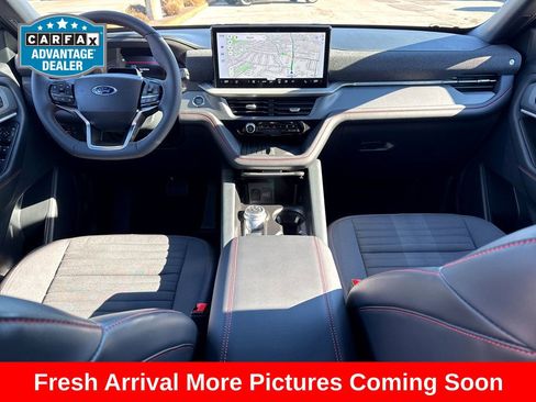 Used 2025 Ford Explorer ST-Line w/ Premium Package image 14