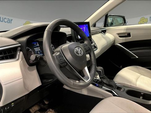 Used 2024 Toyota Corolla Cross LE w/ Moonroof Package AWD/4WD image 12