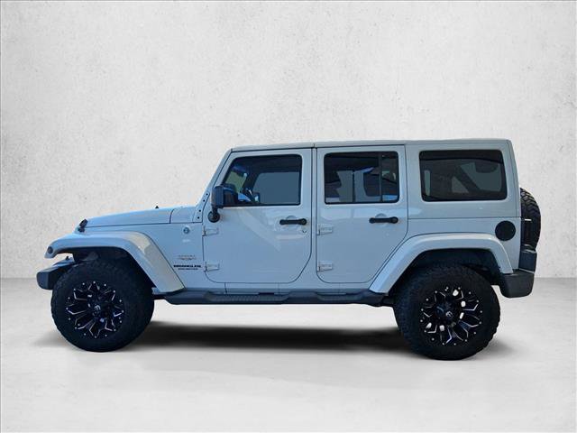 Used 2011 Jeep Wrangler Unlimited Sahara w/ Connectivity Group AWD/4WD image 8