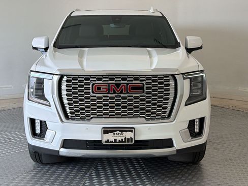 Used 2021 GMC Yukon Denali w/ Advanced Technology Package AWD/4WD image 6