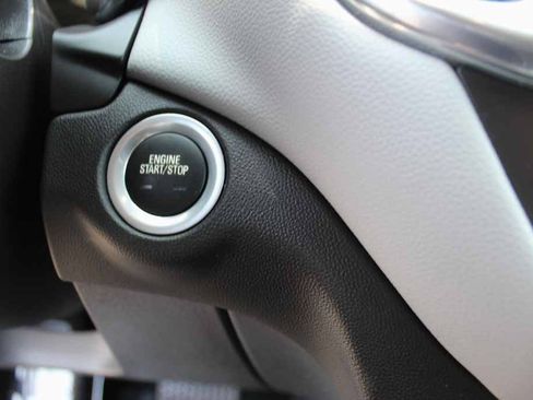 Used 2024 Chevrolet Equinox LS w/ LS Convenience Package FWD image 17