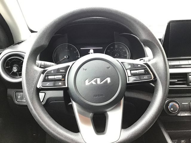 Used 2024 Kia Forte LXS w/ LXS Technology Package FWD image 14